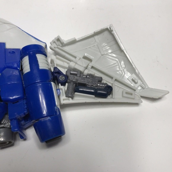 Transformers Generations Scourge Action Figure. G1 - Picture 8 of 8